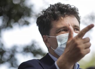 Primarul Nicușor Dan, la DNA, pentru declarații