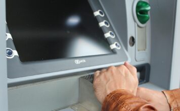 Epidemie de bancomate distruse. Polițiștii din Păunești, Vrancea fac cercetări