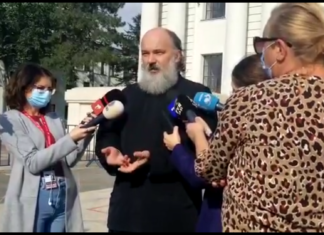 Mitropolia Moldovei se dezice de protestatarii din Iași