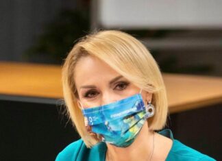 Firea, ironică la adresa lui Iohannis: „Unde se mai ținea discursul solitar?”