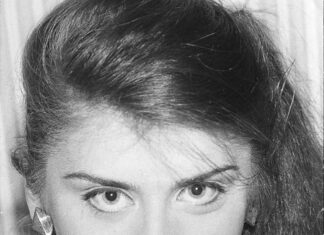 Loredana Groza: ”Mă filma pe sub fustă” Loredana Groza