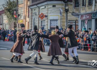 1 Decembrie, sărbătorită pe Facebook