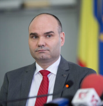 Președintele AEP votează cu urna mobilă
