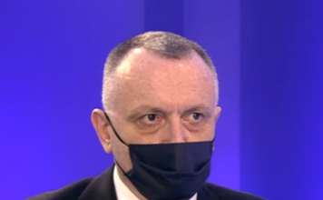 Cîmpeanu: „Până la pragul de 6/1.000 nu voi fi de acord cu închiderea școlilor din București”