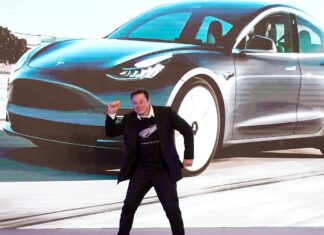 Tesla vine în România și caută angajați