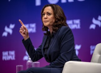 Fotografia de pe prima pagină a Vogue, a Kamalei Harris, motiv de nemulțumire