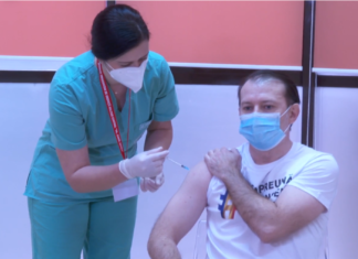 Premierul Cîțu s-a vaccinat anti-COVID