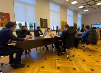 Ședință cu scandal la Primăria Capitalei. Banca de 5.000 lei i-a adus lui Răzvan Nițu o invitație afară