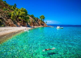 Grecia face eforturi să-i aducă pe turiștii români înapoi