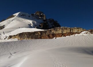 Un ghețar din Himalaya s-a prăbușit. 150 de oameni ar fi murit