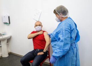 Neînfricatul primar Boc a primit rapelul de la AstraZeneca