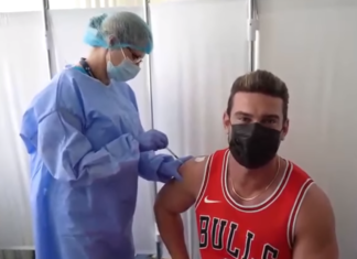 Dorian Popa, imunizat cu serul de la Pfizer