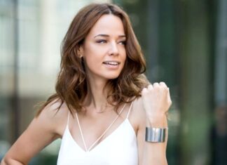 Andreea Raicu a pozat nud, iar internetul a luat-o razna