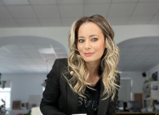 Laura Cosoi, certată de internauți