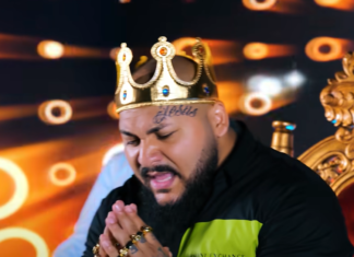 Dani Mocanu, cu „Jesus” la tâmplă