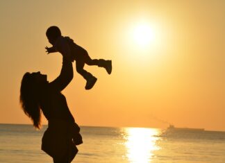 Cine n-are părinți, nu prea are de unde să-i cumpere