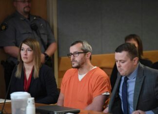 Chris Watts, bărbatul care și-a ucis soția și cele două fetițe, primește tone de scrisori de dragoste în închisoare, de la fane