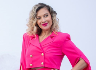 Lora, deschisă la a fi părinte adoptiv