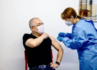 Boc, exemplu de primar care susține campania de vaccinare