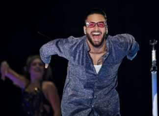 Maluma revine în România