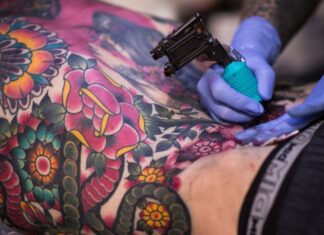 UE interzice tuşurile colorate folosite la tatuaje Sursă foto: BBC