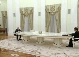 Dan Negru: „O fotografie cât o explicație”