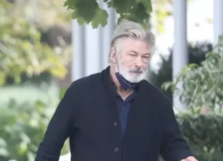 Celebrul actor Alec Baldwin, dat în judecată de familia cineastei Halyna Hutchins Alec Baldwin