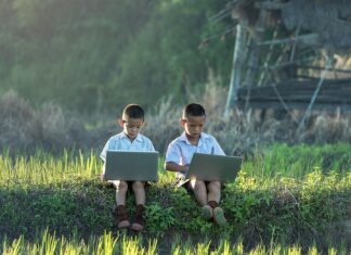 Studiu: Peste 5 miliarde de oameni sunt conectați la internet Sursa foto: Pixabay