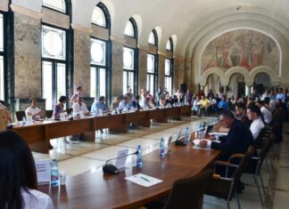 Nepăsarea conducerii administrației Sectorului 1, condusă de Clotilde Armand, face o nouă victimă: unei femei i s-a făcut rău pe holurile Primăriei