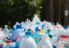 România plăteşte zeci de milioane de euro pentru ambalajele de plastic pe care nu le reciclează Ambalaje plastic