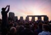 Solstiţiul de vară, celebrat de mii de oameni la Stonehenge Stonehenge