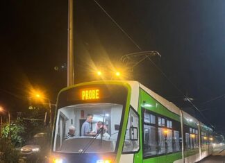 Premieră în transportul public: Primul tramvai Astra Arad a efectuat probe pe un traseu din București Tramvai Astra Arad