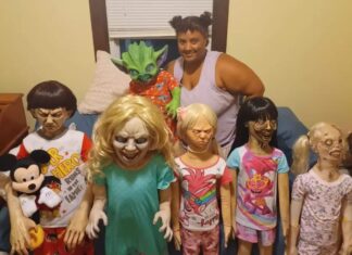 O femeie este căsătorită cu o păpușă ”zombie” și susține că nu a fost niciodată atât de îndrăgostită Sursă foto: Felicity Kadlec Rossi/ Facebook