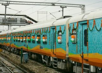 Un avocat din India a câștigat, după 22 de ani, banii plătiți în plus pe două bilete de tren Tren India