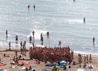 Consecința pandemiei: Tot mai mulți britanici practică nudismul Plaja nudisti