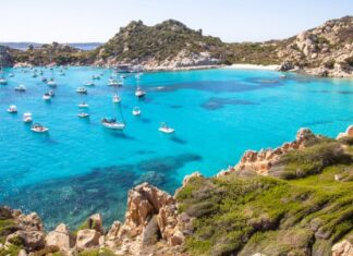Autoritățile din Sardinia oferă 15.000 de euro celor care vor să se mute pe insulă Sardinia