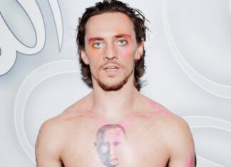 Un celebru balerin ucrainean și-a făcut tatuaje cu chipul lui Vladimir Putin Serghei Polunin