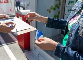 Românii pot da la schimb PET-uri, doze sau sticle pentru bilete de autobuz