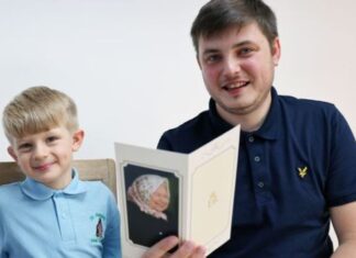 Un băiețel de 5 ani a primit una dintre ultimele scrisori trimise de Regina Elisabeta Foto: Newcastle Chronicle