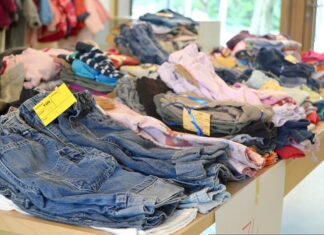 Îmbrăcămintea secondhand, metoda românilor de a face economie