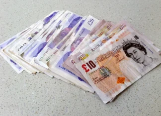 Un angajat din Irlanda a reclamat că primește salariul fără să facă nimic Lire starline