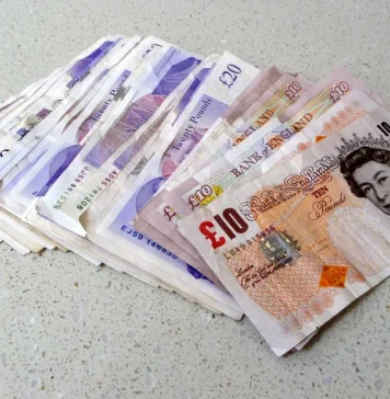 Cea mai mare reducere de taxe și impozite din ultimii 50 de ani, anunțată în Marea Britanie Lire starline