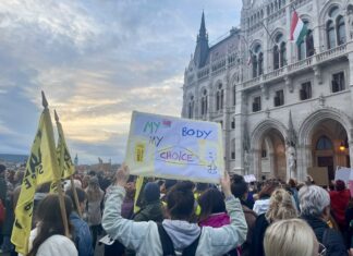 Proteste pro-avort, cu mii de participanți, în Ungaria