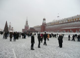 Mai multe țări închid ușa în nas turiștilor ruși