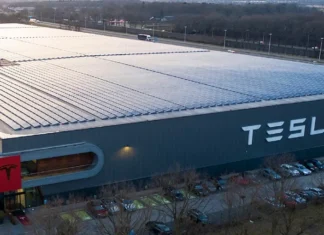 Tesla construiește o fabrică de baterii la Brăila Tesla