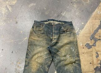 O pereche de blugi Levi’s a fost vândută cu aproape 90.000 de dolari Sursa foto: Instagram