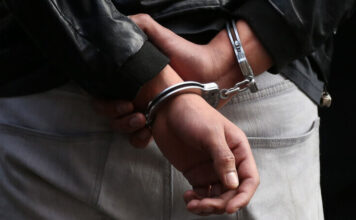 Un profesor din Covasna, reținut pentru că a lovit mai mulți elevi Arest