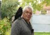 Un bărbat din Bihor crește un corb pe care îl consideră un membru al familiei Cornel Bungau