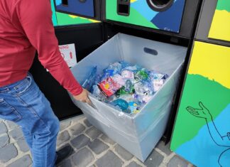 PETrică merge mai departe! Încă 13 luni, brașovenii călătoresc gratuit cu RATB, în schimbul reciclabilelor colectate separat