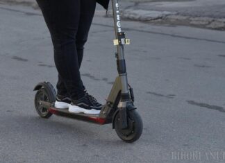Polițiștii locali din Piatra-Neamț vor patrula în oraș pe trotinete electrice Trotinete electrice